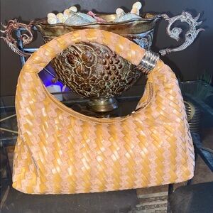 A New Day Elegant Caramel Woven Handbag❤️